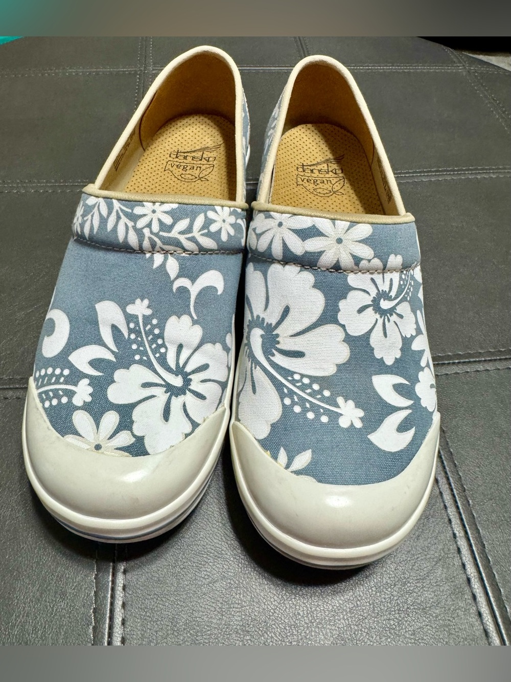 Dansko Light Blue/White Vegan Canvas Hibiscus Print Clog Size 41 - Picture 7 of 16